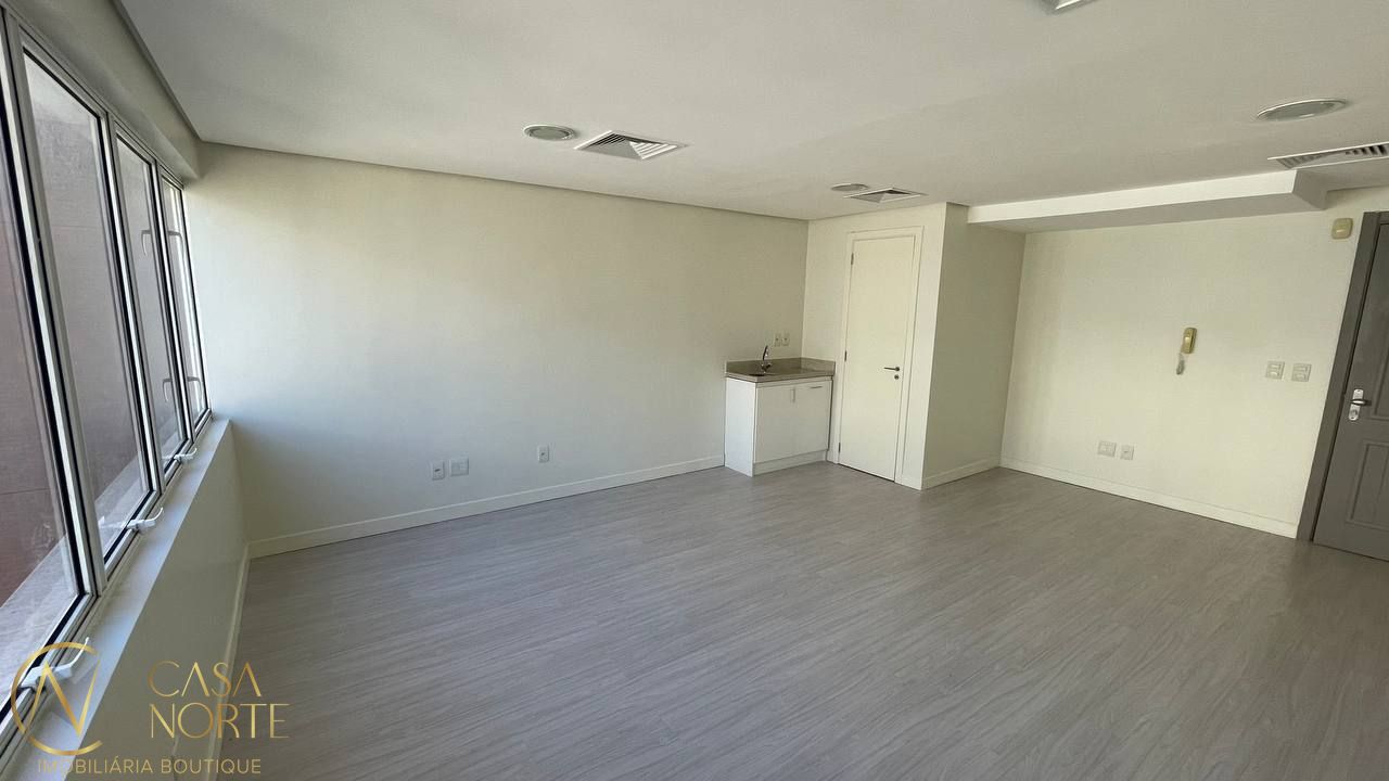 Sala Comercial à venda com 1 quarto, 29m², 1 vaga, Rua Washington Luiz no bairro Centro Histórico em Porto Alegre
