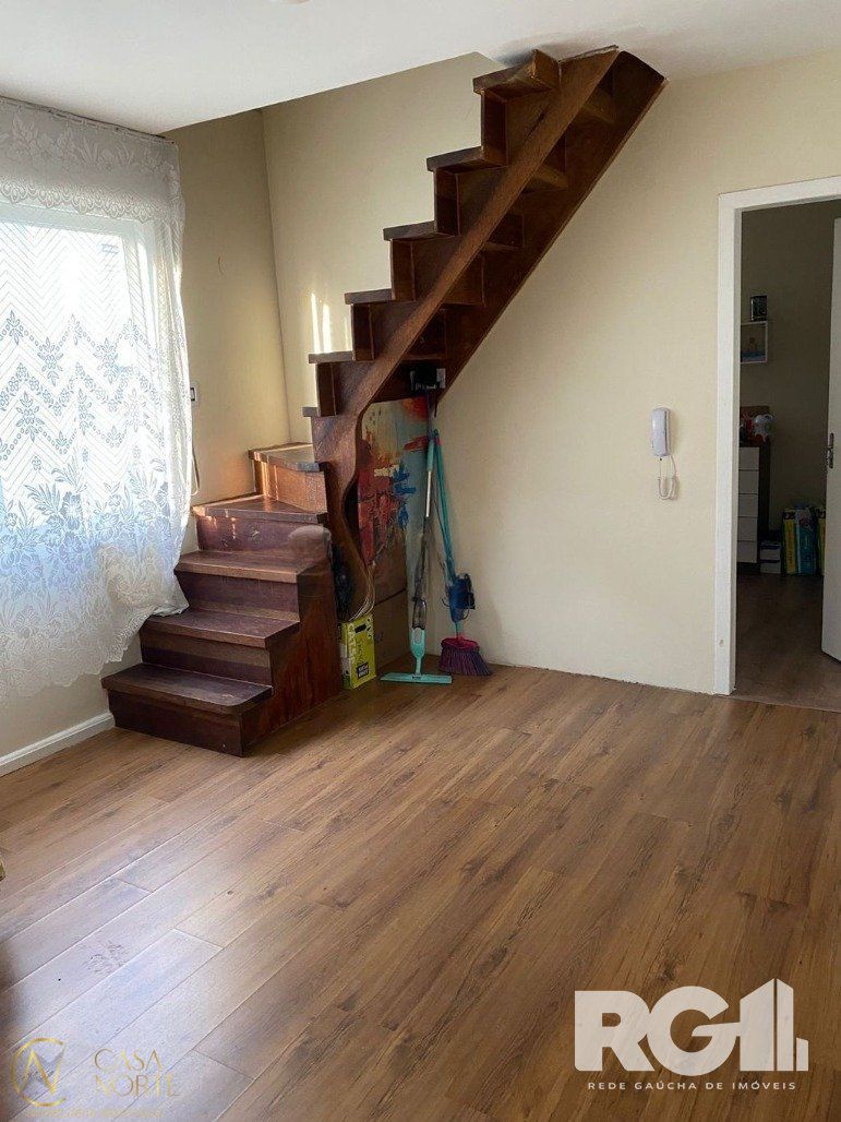 Cobertura à venda com 2 quartos, 131m², 1 vaga, Rua Ari Barroso no bairro Sarandi em Porto Alegre