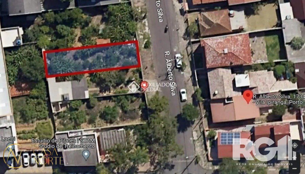 Terreno à venda  com 300m², Rua Alberto Silva no bairro Vila Ipiranga em Porto Alegre