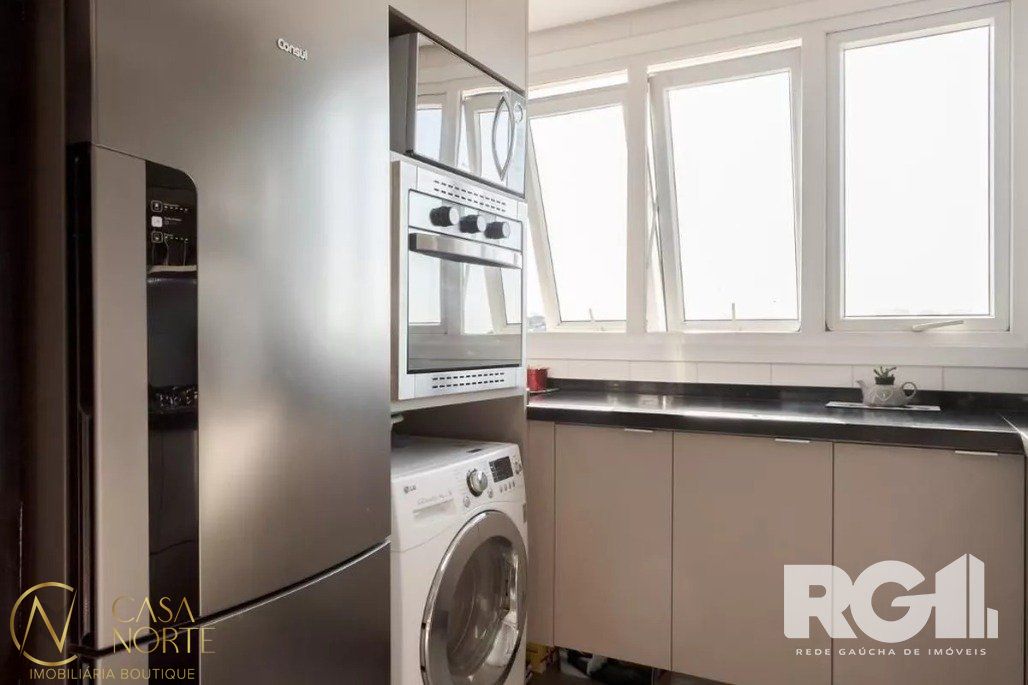 Apartamento à venda com 2 quartos, 64m², 1 suíte, 2 vagas, Rua Vinte e Quatro de Agosto no bairro Jardim Sabará em Porto Alegre
