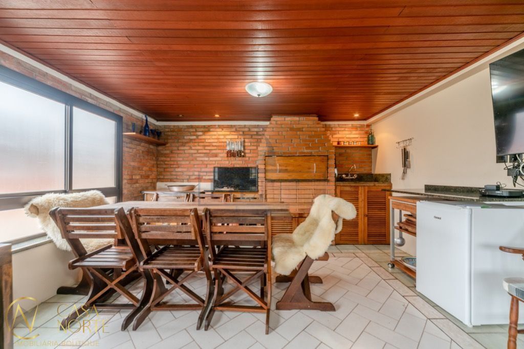 Casa de Condomínio à venda com 3 quartos, 184m², 2 vagas, Rua Upamaroti no bairro Cristal em Porto Alegre