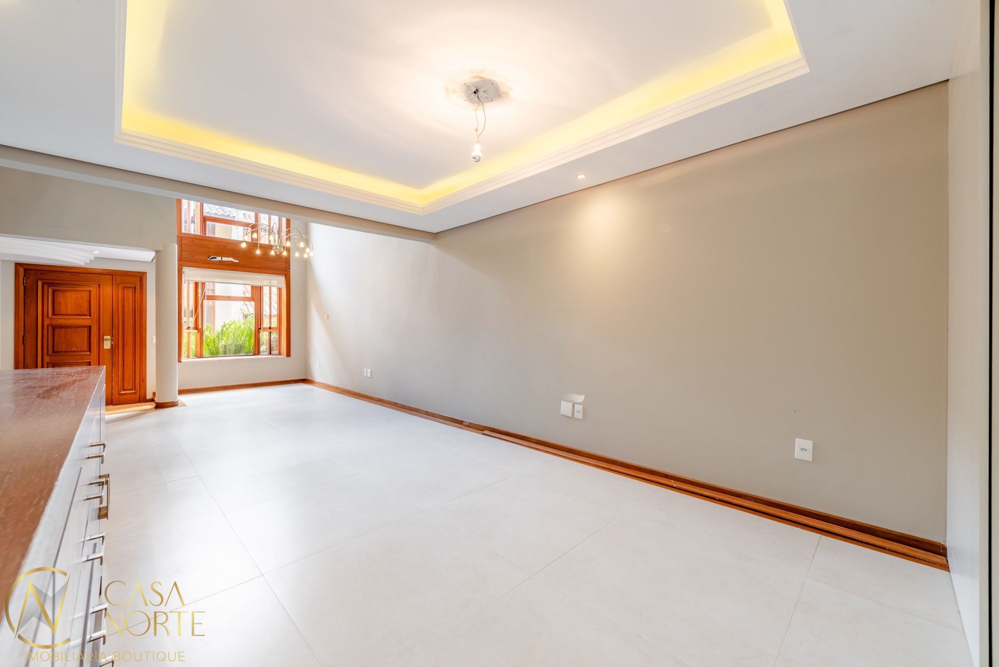 Casa de Condomínio à venda com 4 quartos, 258m², 1 suíte, 2 vagas, Rua Quatorze de Julho no bairro Boa Vista em Porto Alegre