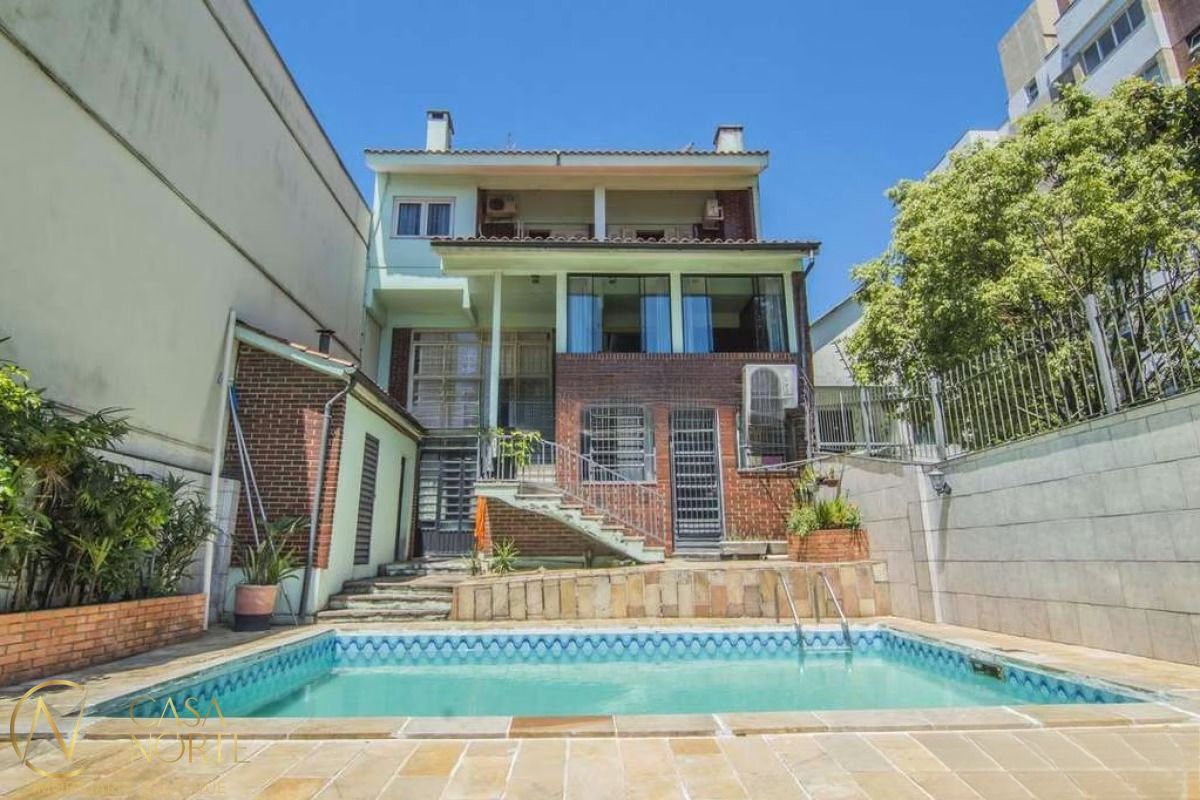 Casa à venda com 3 quartos, 400m², 3 suítes, 5 vagas, Rua Edmundo Bastian no bairro Cristo Redentor em Porto Alegre