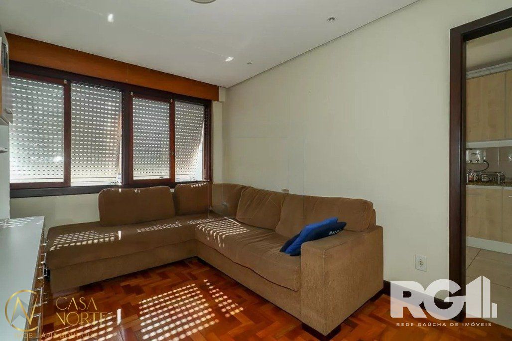Apartamento à venda com 2 quartos, 73m², 1 vaga, Rua Rubens Rosa Guedes no bairro Jardim Itu em Porto Alegre
