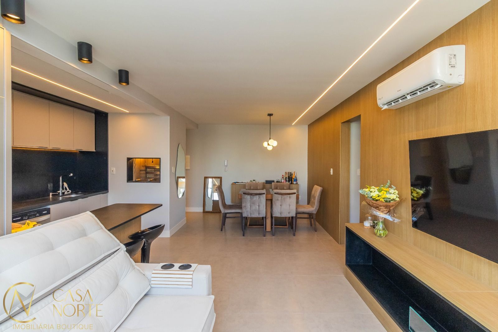 Apartamento à venda com 2 quartos, 77m², 1 suíte, 2 vagas, Rua Paulo Setúbal no bairro Passo da Areia em Porto Alegre