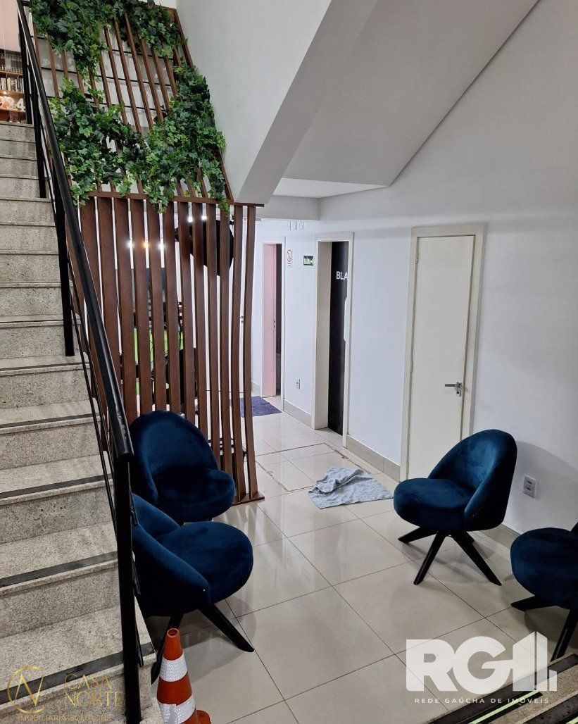 Geminado à venda , 325m², Avenida Getúlio Vargas no bairro Menino Deus em Porto Alegre