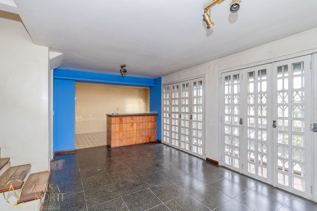 Casa de Condomínio à venda com 3 quartos, 201m², 1 suíte, 1 vaga, Rua Padre João Batista Reus no bairro Vila Conceição em Porto Alegre