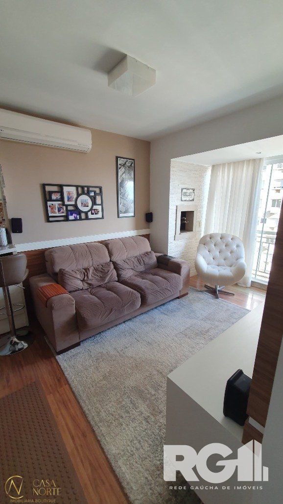 Apartamento à venda com 3 quartos, 74m², 1 suíte, 2 vagas, Avenida Benno Mentz no bairro Vila Ipiranga em Porto Alegre