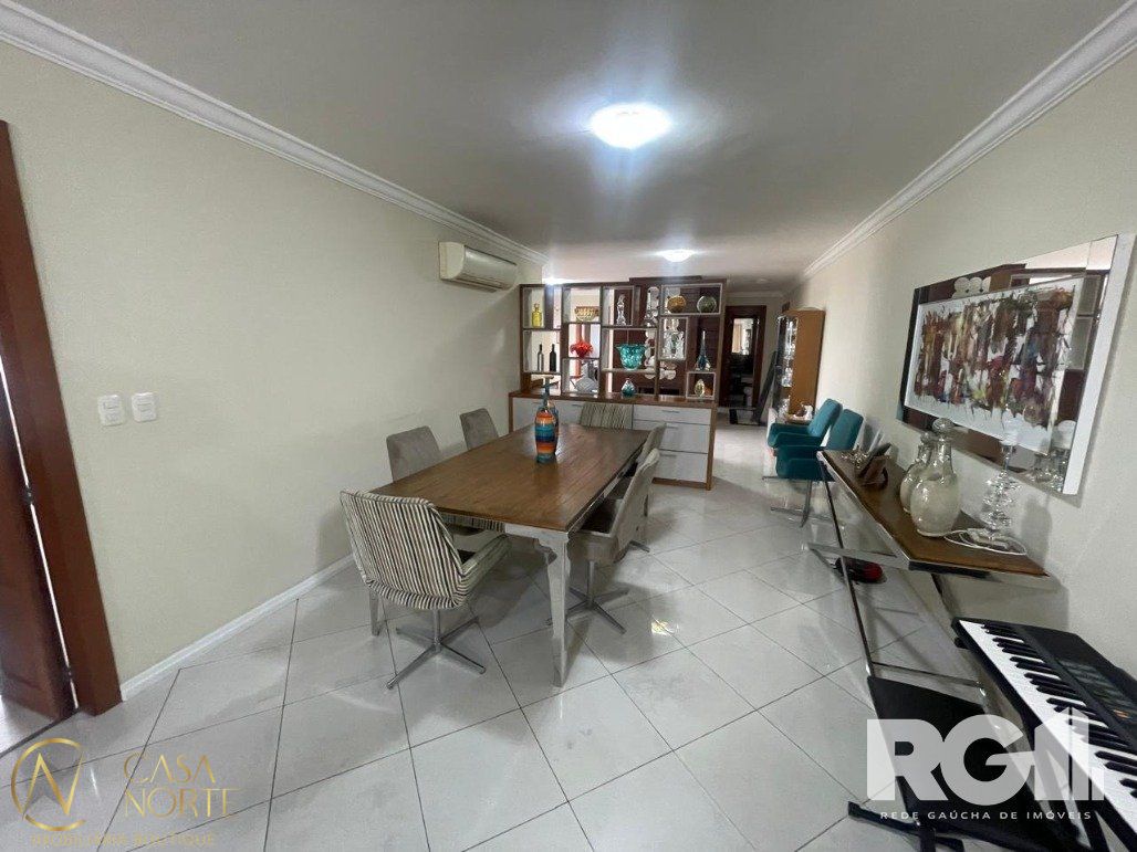 Apartamento à venda com 3 quartos, 136m², 1 suíte, 2 vagas, Rua Juruá no bairro Jardim São Pedro em Porto Alegre