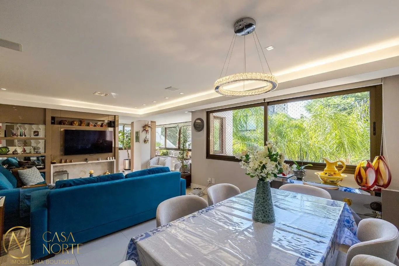 Apartamento à venda com 3 quartos, 141m², 2 suítes, 2 vagas, Rua Tito Lívio Zambecari no bairro Mont Serrat em Porto Alegre