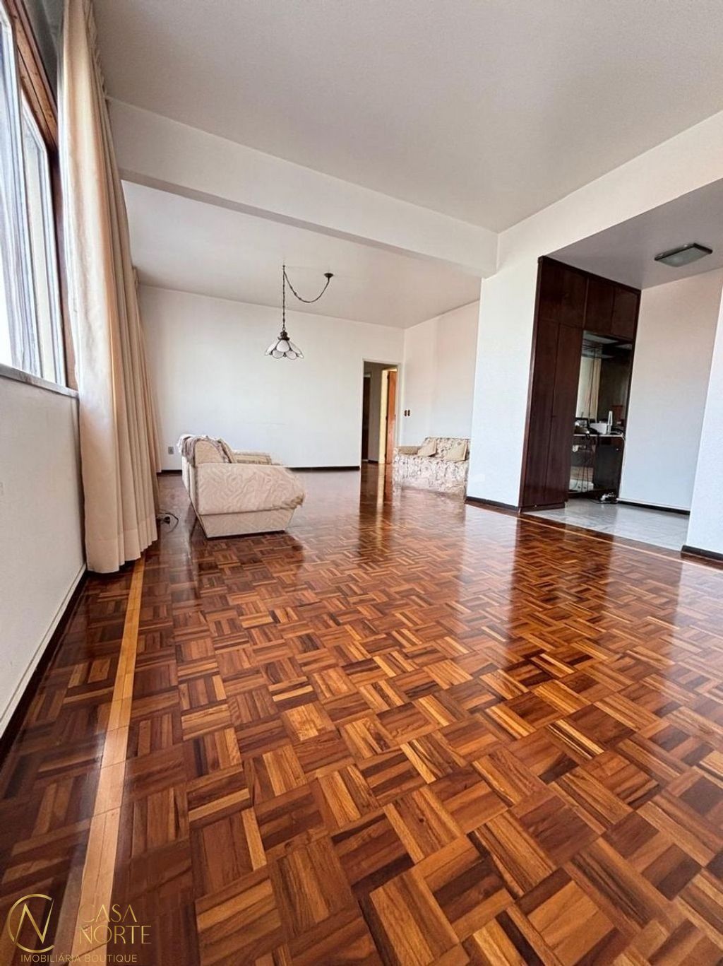 Apartamento à venda com 3 quartos, 129m², 1 suíte, Rua Riachuelo no bairro Centro Histórico em Porto Alegre