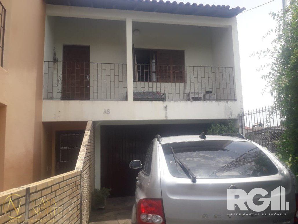 Casa à venda com 3 quartos, 150m², 2 vagas, Rua da Várzea no bairro Jardim São Pedro em Porto Alegre