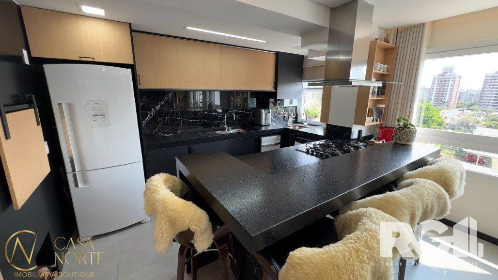 Apartamento à venda com 2 quartos, 81m², 2 suítes, 2 vagas, Rua Jerônymo Zelmanovitz no bairro São Sebastião em Porto Alegre