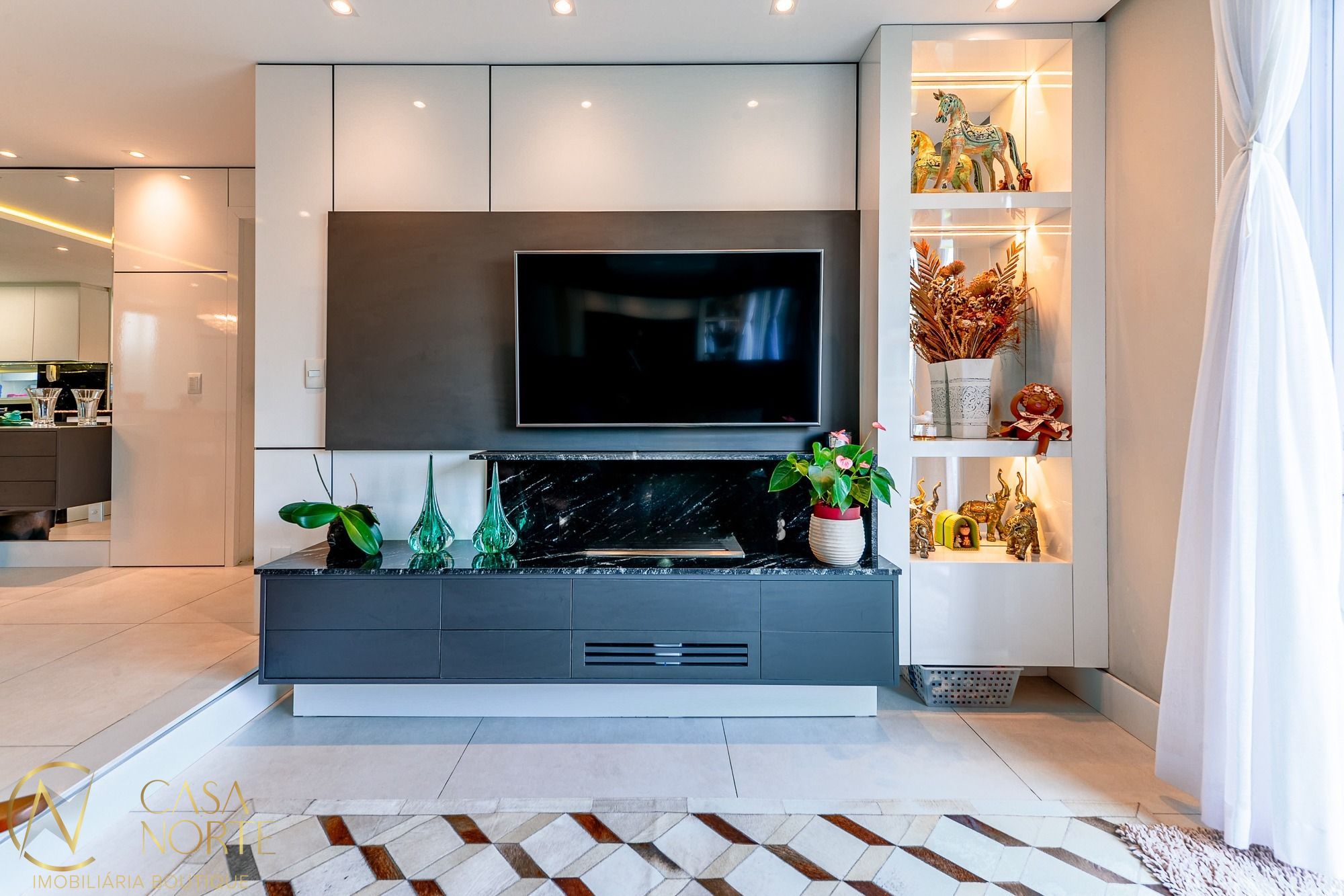 Apartamento Garden à venda com 3 quartos, 178m², 1 suíte, 2 vagas, Rua Santa Cecília no bairro Santa Cecília em Porto Alegre