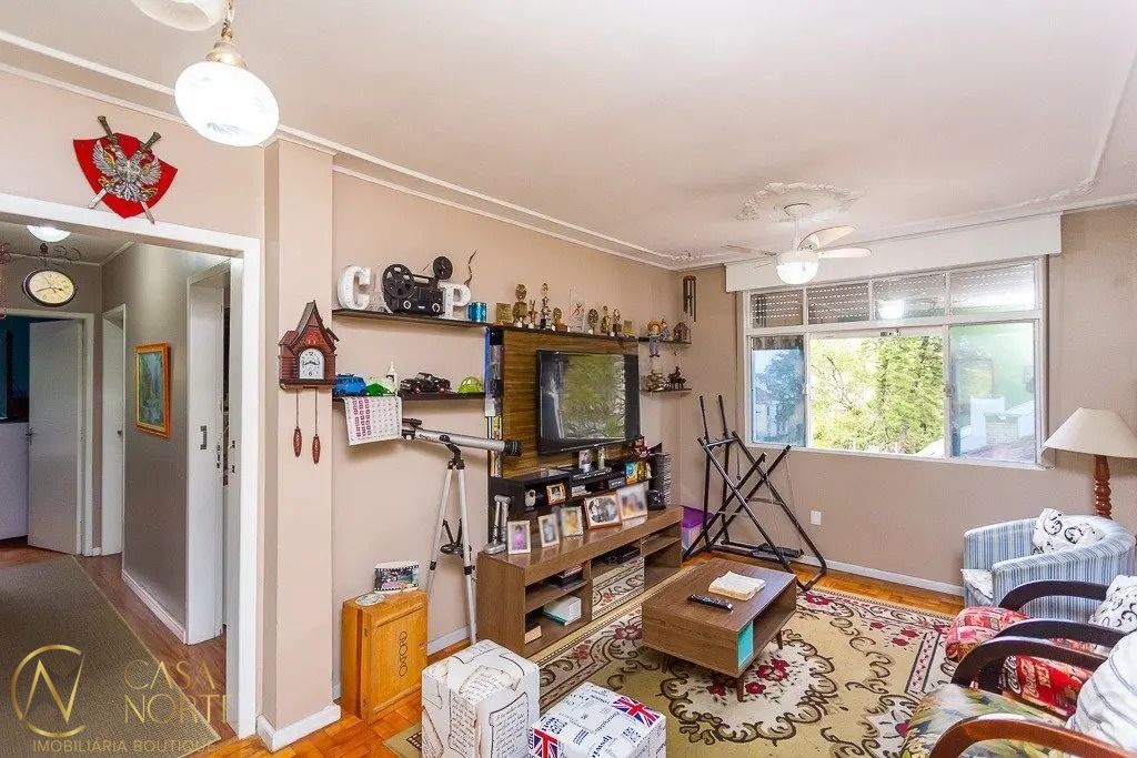 Apartamento à venda com 3 quartos, 98m², 1 suíte, 1 vaga, Avenida Grécia no bairro Passo da Areia em Porto Alegre
