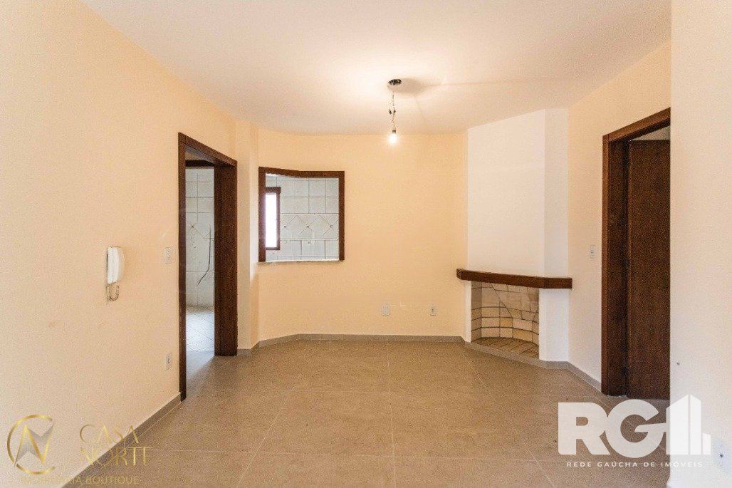 Apartamento à venda com 3 quartos, 93m², 1 suíte, 1 vaga, Rua Capitão Salustiano de Vargas no bairro Jardim Planalto em Porto Alegre