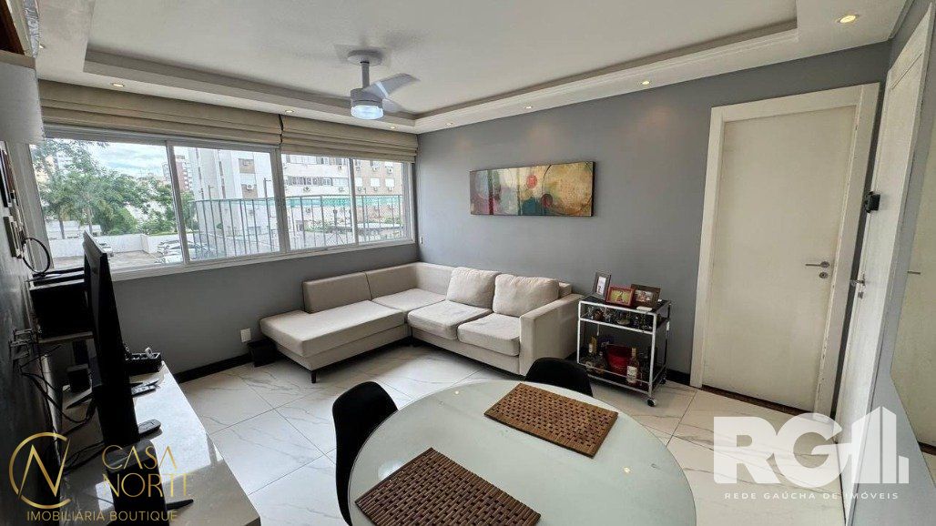 Apartamento à venda com 3 quartos, 69m², 1 suíte, 1 vaga, Rua Antônio Joaquim Mesquita no bairro Passo da Areia em Porto Alegre