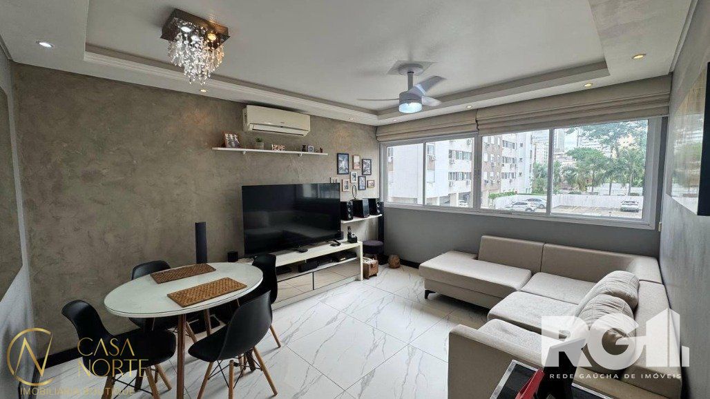 Apartamento à venda com 3 quartos, 69m², 1 suíte, 1 vaga, Rua Antônio Joaquim Mesquita no bairro Passo da Areia em Porto Alegre