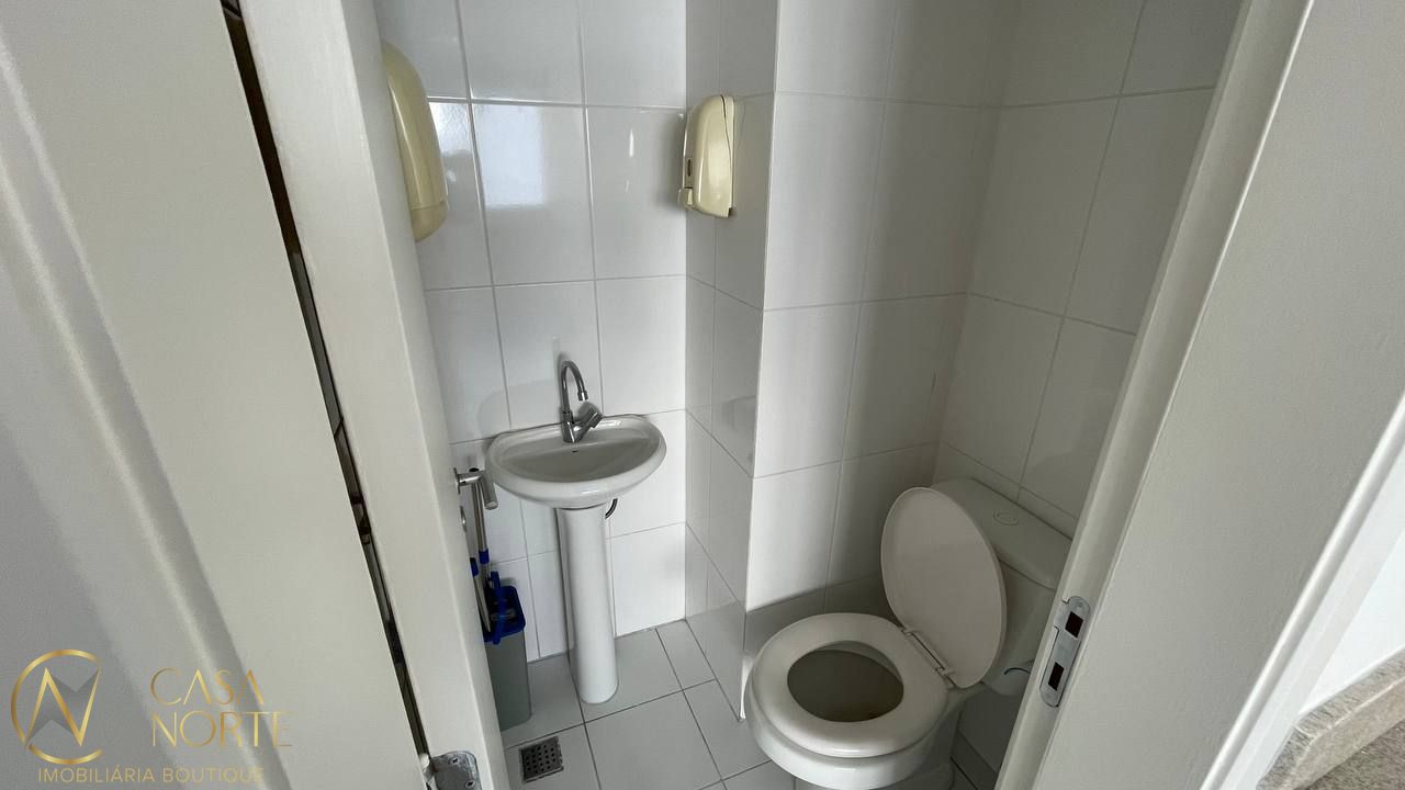 Sala Comercial à venda com 1 quarto, 29m², 1 vaga, Rua Washington Luiz no bairro Centro Histórico em Porto Alegre