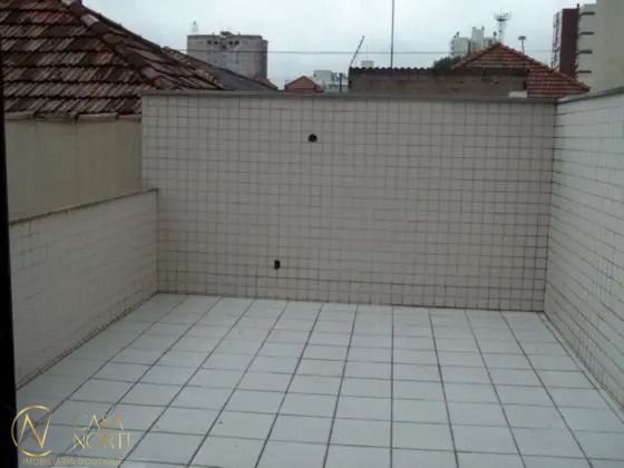 Apartamento Garden à venda com 3 quartos, 119m², 1 suíte, 2 vagas, Rua João de Magalhães no bairro Passo da Areia em Porto Alegre