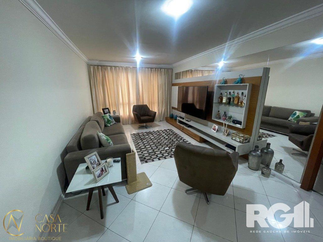 Apartamento à venda com 3 quartos, 136m², 1 suíte, 2 vagas, Rua Juruá no bairro Cristo Redentor em Porto Alegre