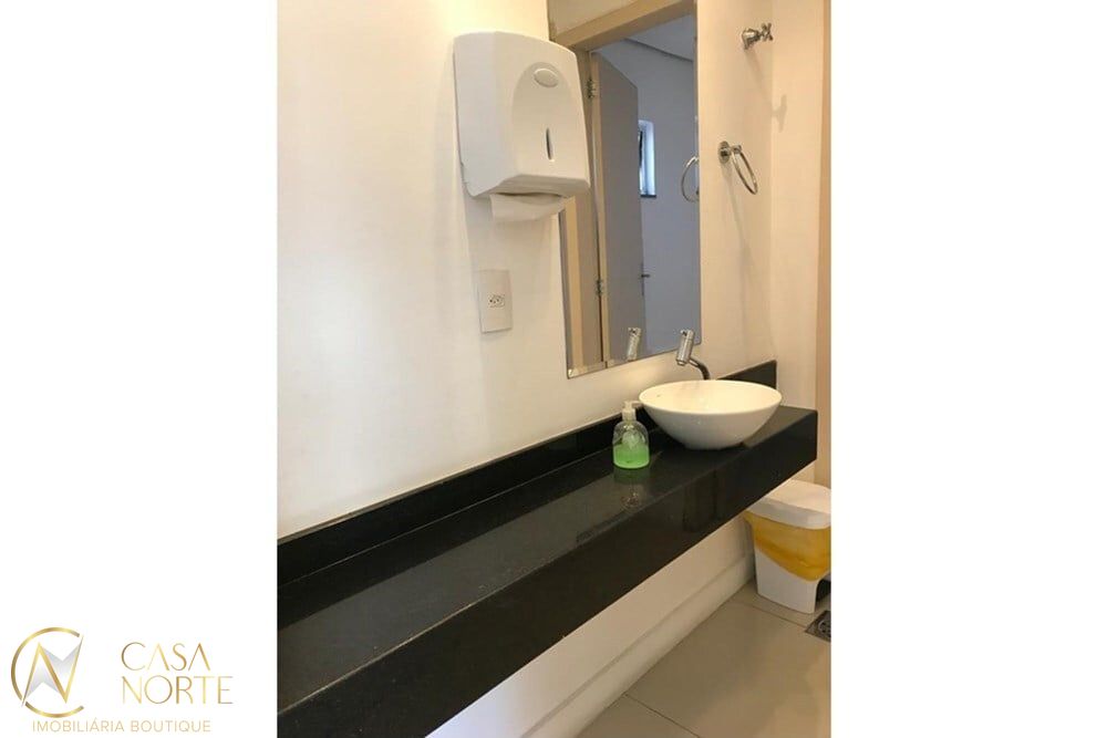 Apartamento à venda com 2 quartos, 81m², Borges de Medeiros no bairro Centro Histórico em Porto Alegre