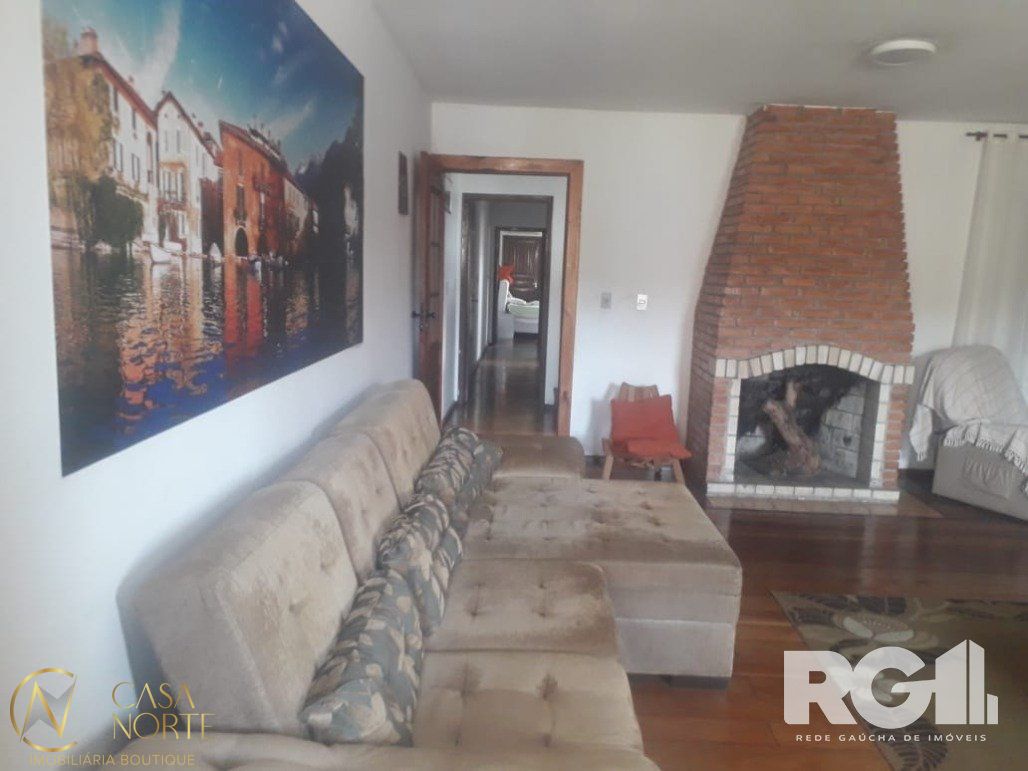 Casa à venda com 3 quartos, 150m², 2 vagas, Rua da Várzea no bairro Jardim São Pedro em Porto Alegre