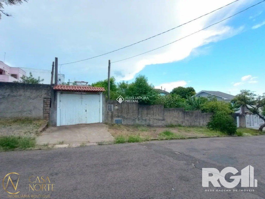 Terreno à venda  com 300m², Rua Alberto Silva no bairro Vila Ipiranga em Porto Alegre