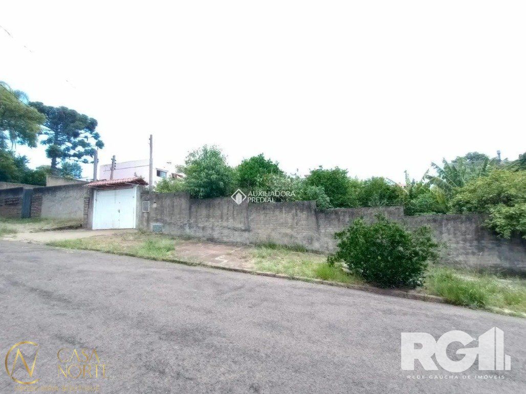 Terreno à venda  com 300m², Rua Alberto Silva no bairro Vila Ipiranga em Porto Alegre