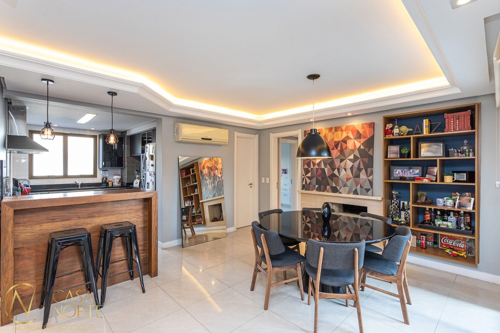 Apartamento Garden à venda com 3 quartos, 181m², 2 suítes, 2 vagas, Avenida Mariland no bairro Auxiliadora em Porto Alegre