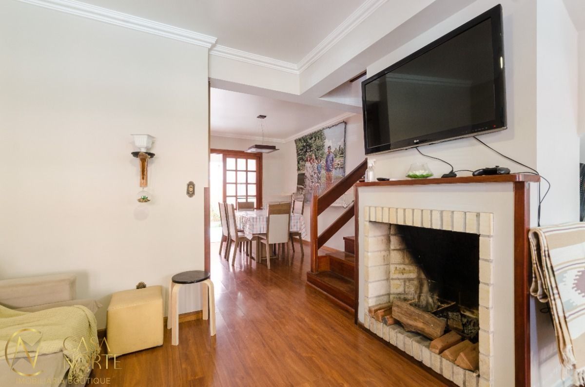 Casa de Condomínio à venda com 3 quartos, 173m², 1 suíte, 2 vagas, Avenida Coronel Marcos no bairro Pedra Redonda em Porto Alegre