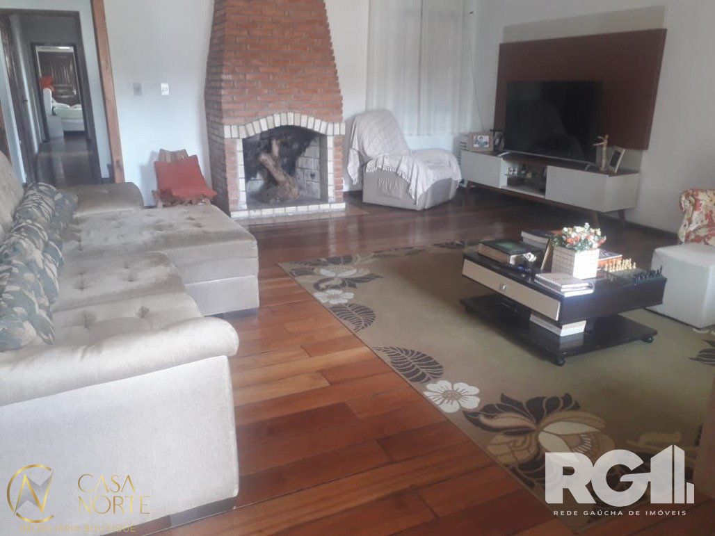 Casa à venda com 3 quartos, 150m², 2 vagas, Rua da Várzea no bairro Jardim São Pedro em Porto Alegre