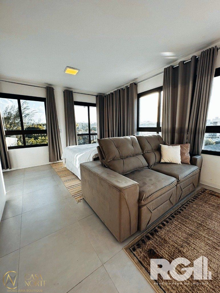Apartamento à venda com 1 quarto, 41m², 1 suíte, 1 vaga, Rua Oito de Julho no bairro Jardim  Botânico em Porto Alegre