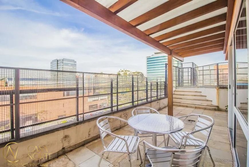Cobertura à venda com 3 quartos, 200m², 1 suíte, 2 vagas, Avenida João Wallig no bairro Jardim Europa em Porto Alegre