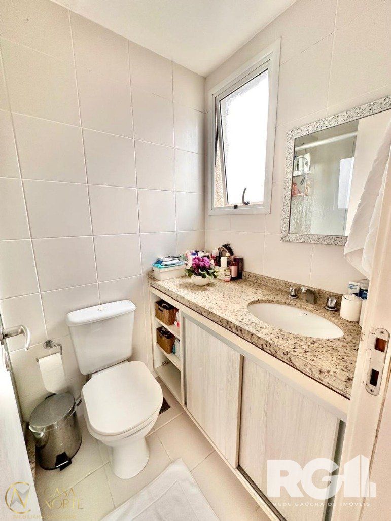 Apartamento à venda com 2 quartos, 59m², 1 suíte, 1 vaga, Rua Limoeiro no bairro Cristo Redentor em Porto Alegre