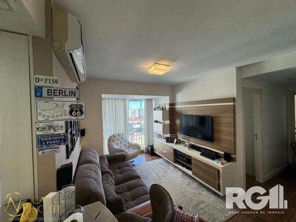 Apartamento à venda com 3 quartos, 74m², 1 suíte, 2 vagas, Avenida Benno Mentz no bairro Vila Ipiranga em Porto Alegre