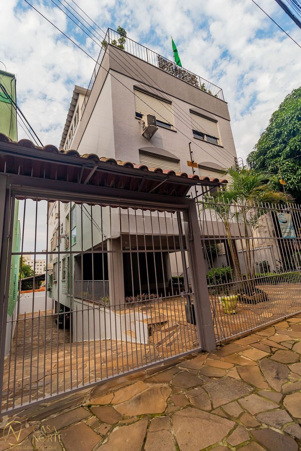 Apartamento à venda com 2 quartos, 55m², 2 vagas, Rua Professora Cecy Cordeiro Thofehrn no bairro Sarandi em Porto Alegre