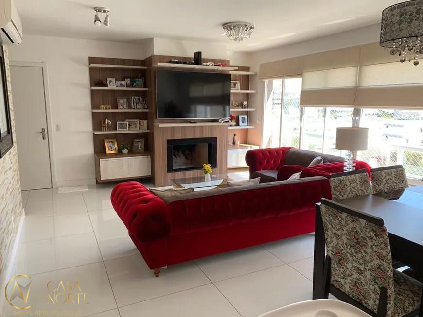 Apartamento à venda com 3 quartos, 128m², 3 suítes, 2 vagas, Rua Dona Augusta no bairro Menino Deus em Porto Alegre