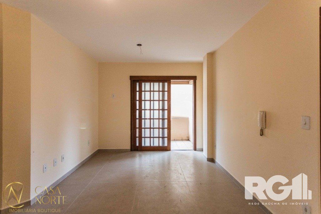 Apartamento à venda com 3 quartos, 93m², 1 suíte, 1 vaga, Rua Capitão Salustiano de Vargas no bairro Jardim Planalto em Porto Alegre