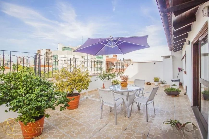 Cobertura à venda com 3 quartos, 223m², 1 suíte, 2 vagas, Rua Santa Cecília no bairro Rio Branco em Porto Alegre