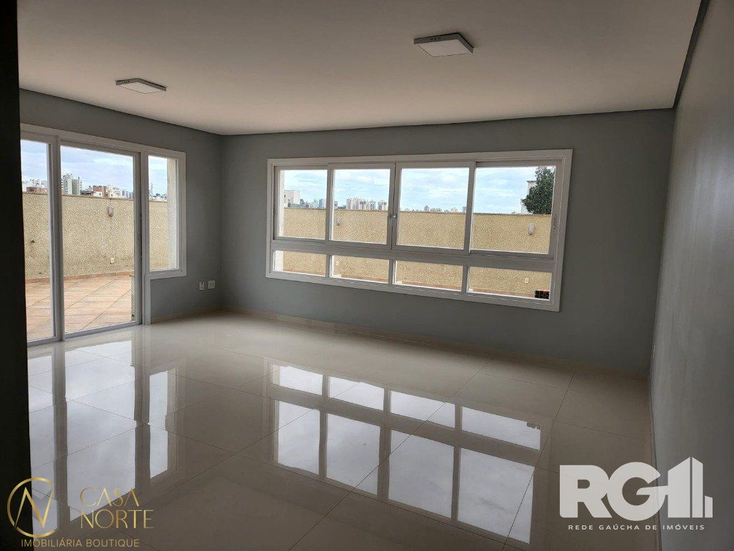 Apartamento à venda com 3 quartos, 221m², 1 suíte, 2 vagas, Rua Juruá no bairro Jardim São Pedro em Porto Alegre