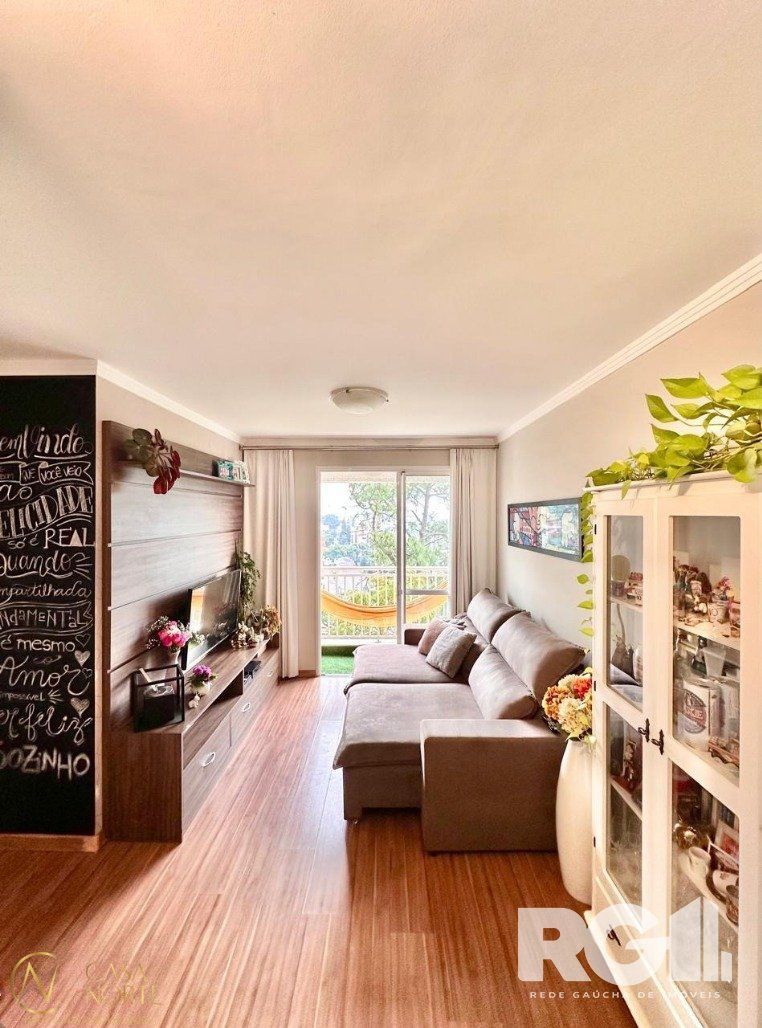 Apartamento à venda com 2 quartos, 59m², 1 suíte, 1 vaga, Rua Limoeiro no bairro Cristo Redentor em Porto Alegre