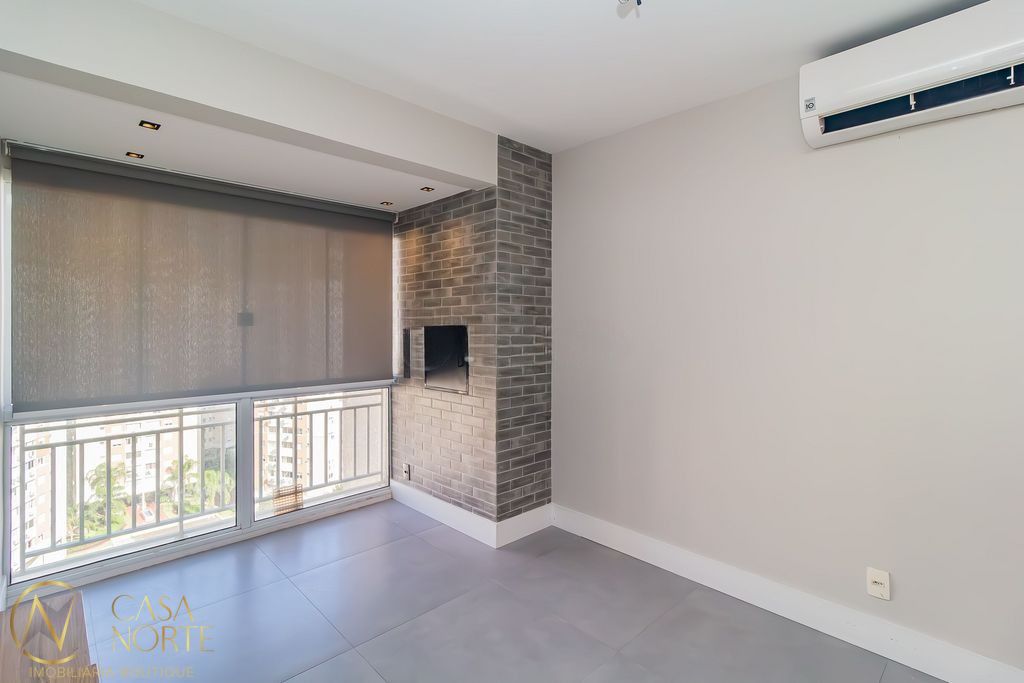 Apartamento à venda com 3 quartos, 74m², 1 suíte, 2 vagas, Avenida Benno Mentz no bairro Vila Ipiranga em Porto Alegre