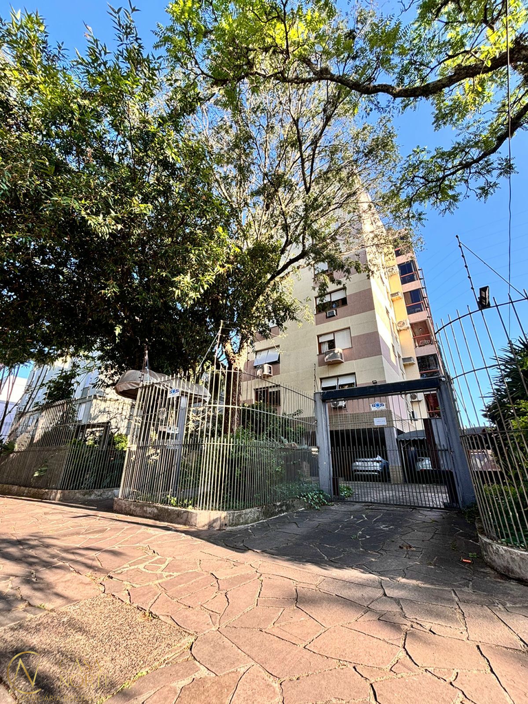 Apartamento à venda com 2 quartos, 90m², 1 vaga, Botafogo no bairro Menino Deus em Porto Alegre