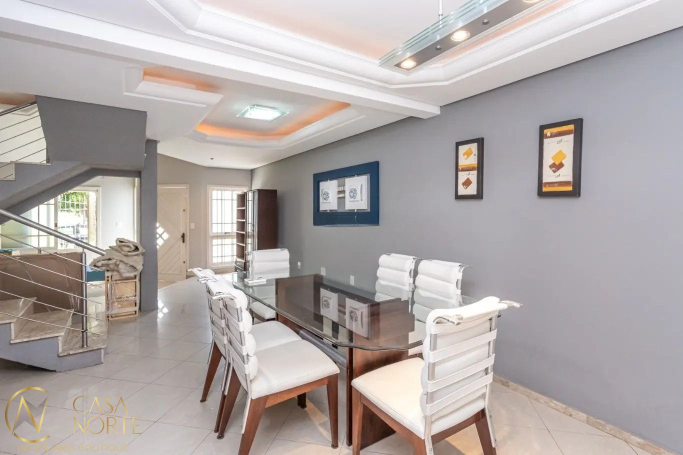 Casa à venda com 4 quartos, 315m², 4 vagas, Rua Maria Elaine Wotter no bairro Parque Santa Fé em Porto Alegre
