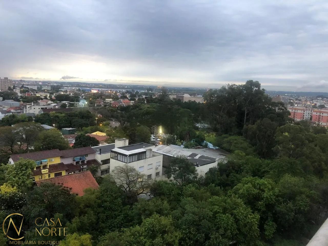 Apartamento à venda com 2 quartos, 56m², 1 vaga, Rua Lindolfo Henke no bairro Sarandi em Porto Alegre