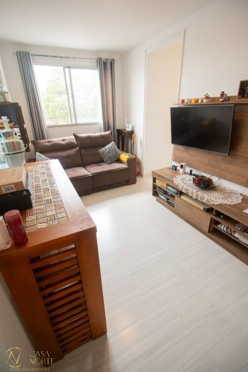 Apartamento à venda com 3 quartos, 59m², 1 suíte, 1 vaga, Engenheiro Sadi Castro no bairro Sarandi em Porto Alegre