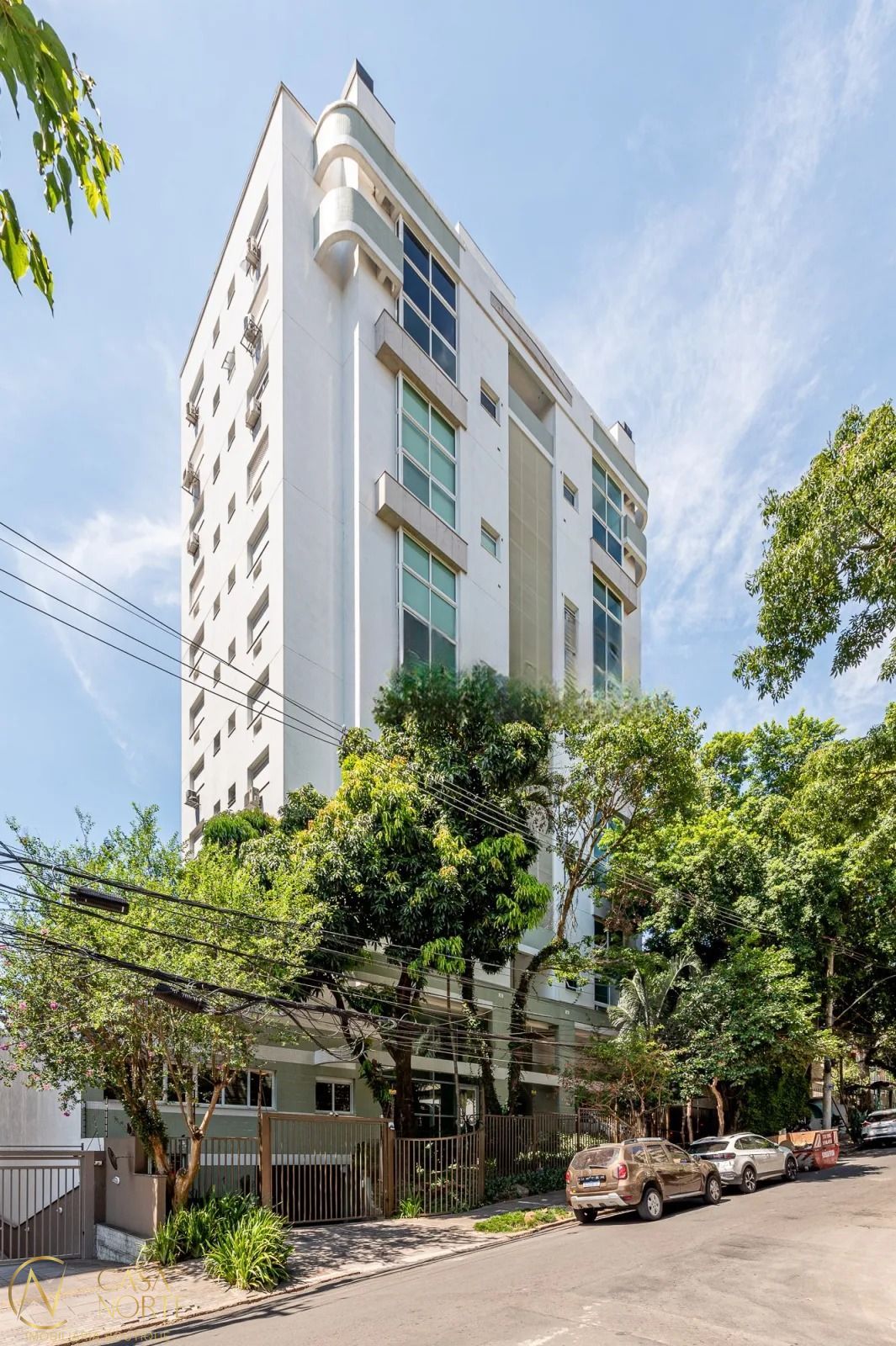 Duplex à venda com 3 quartos, 180m², 1 suíte, 2 vagas, Rua Cabral no bairro Rio Branco em Porto Alegre
