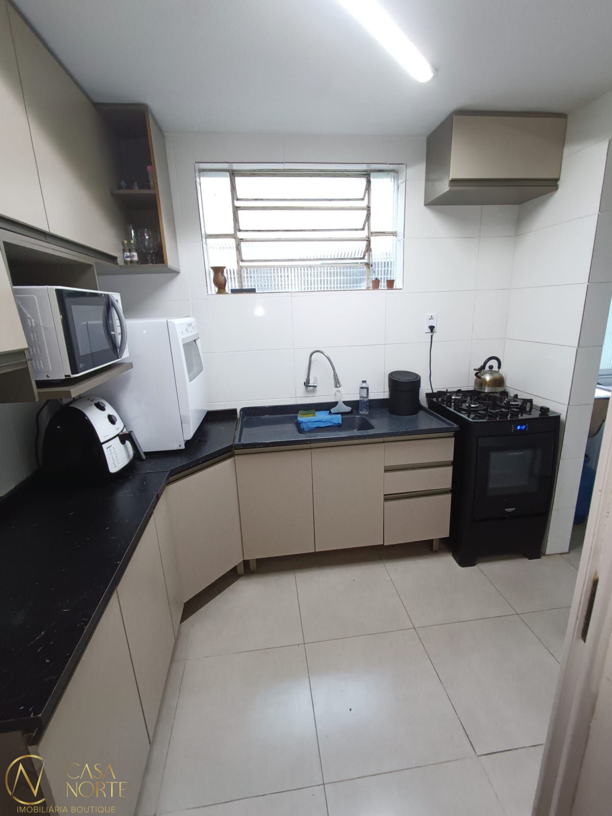 Apartamento à venda com 3 quartos, 60m², 1 vaga, Rua Professor Álvaro Alvim no bairro Rio Branco em Porto Alegre