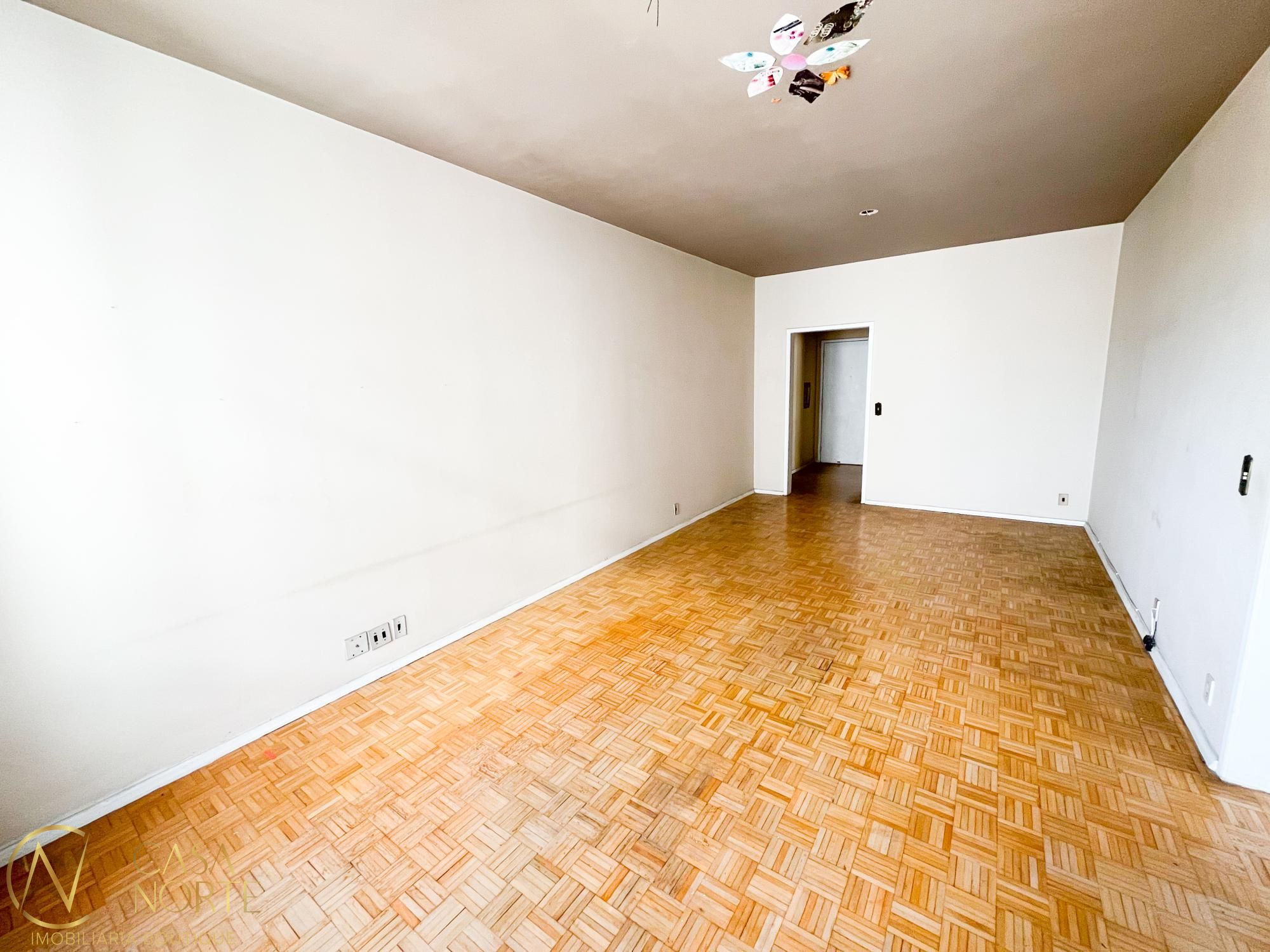 Apartamento à venda com 2 quartos, 93m², 1 vaga, Rua Santa Rita no bairro Floresta em Porto Alegre